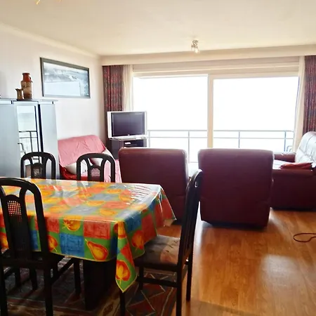 In With Balcony דירה *